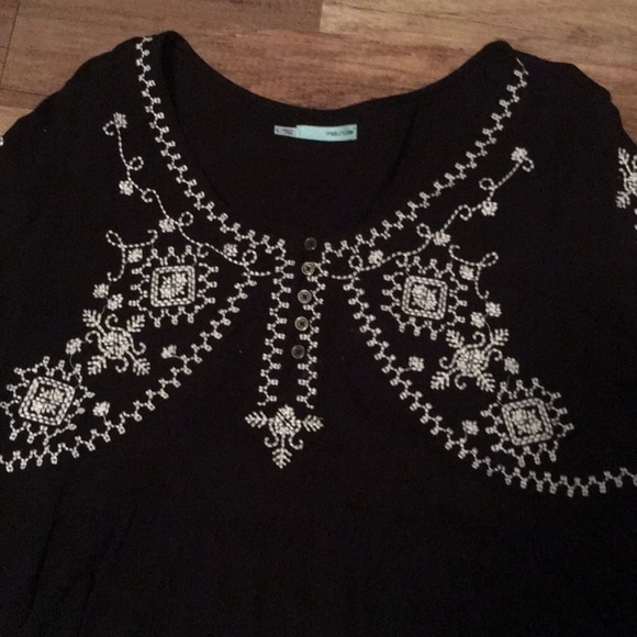 Maurice’s top size large - Picture 3 of 4